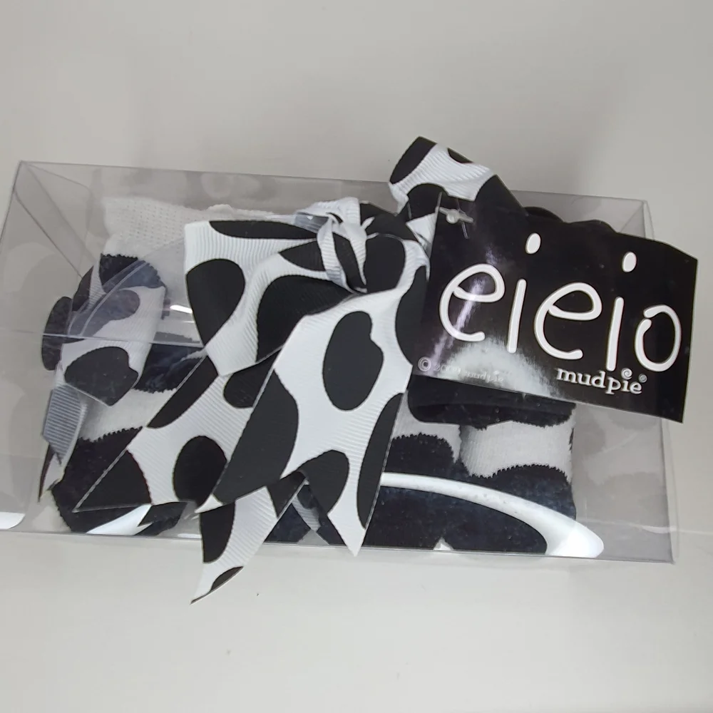 Skip * Hop Baby Essentials (5 items) and Mudpie Cow Socks + FREE GIFT